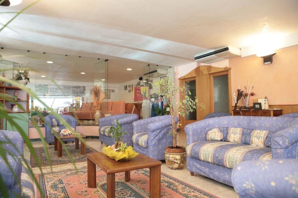 Hotel Palos リミニ エクステリア 写真