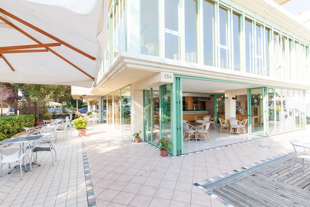 Hotel Palos リミニ エクステリア 写真